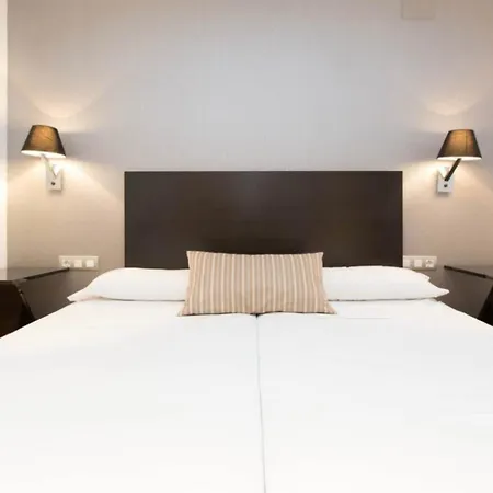 Amoblados Espana Aparthotel