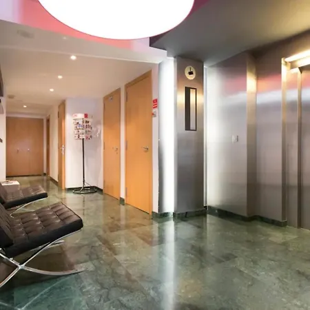 Amoblados Espana Aparthotel