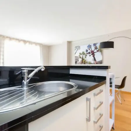 Amoblados Espana Aparthotel 4*